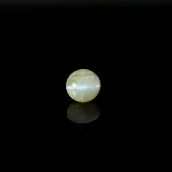 3.54 Carats Chrysoberyl Cat’s Eye ( 3.93 Ratti Lehsuniya )