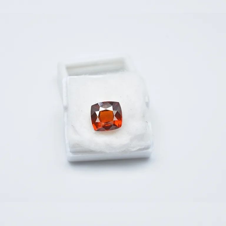4.94 Carats Hessonite Garnet ( 5.49 Ratti Gomed ) - Image 6