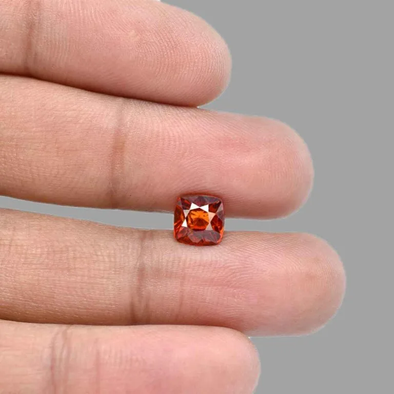 3.3 Carats Hessonite Garnet ( 3.67 Ratti Gomed ) - Image 5