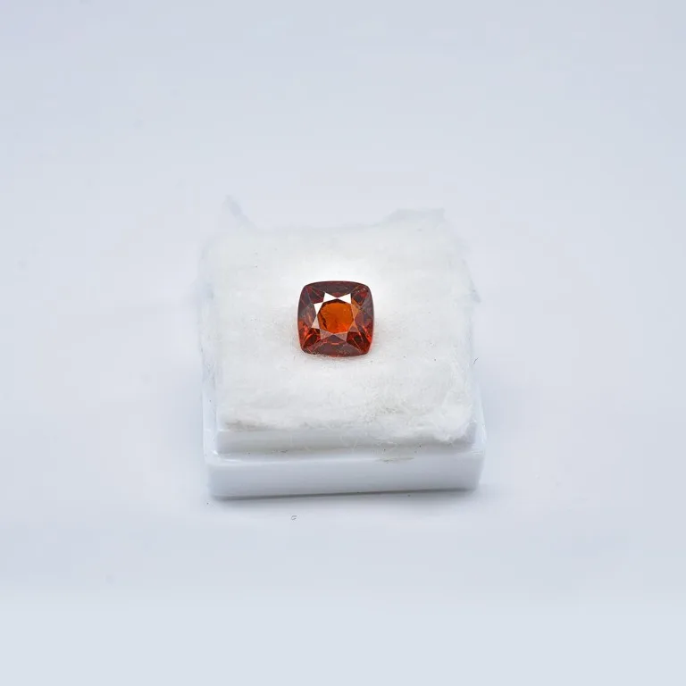 3.3 Carats Hessonite Garnet ( 3.67 Ratti Gomed ) - Image 6