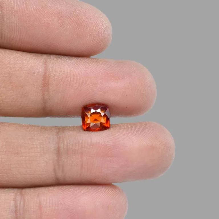 2.83 Carats Hessonite Garnet ( 3.14 Ratti Gomed ) - Image 2