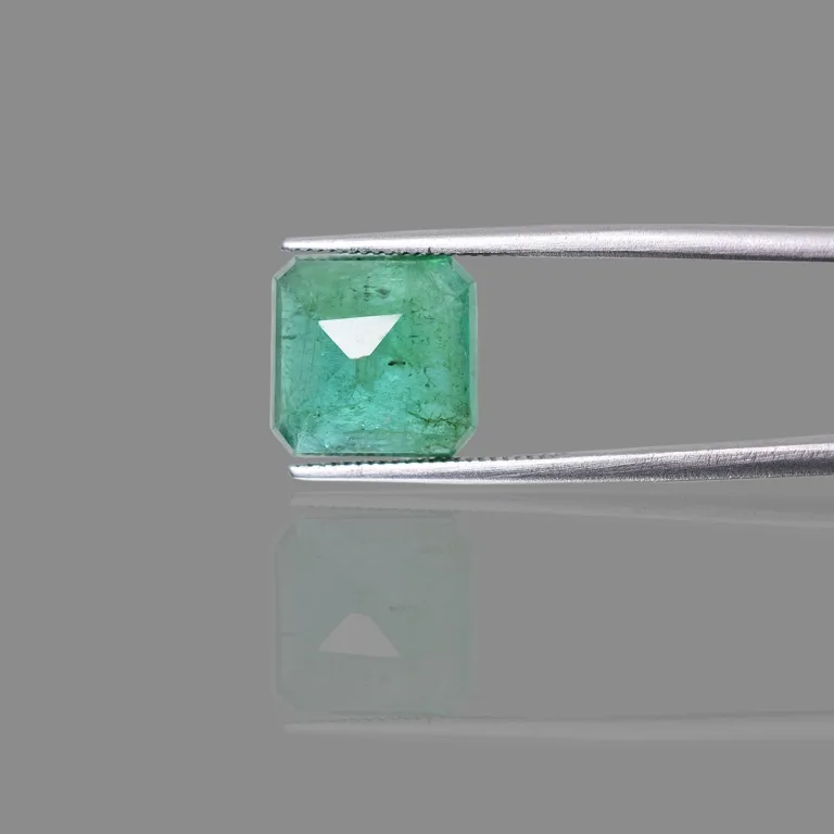 4.97 Carats Emerald ( 5.46 Ratti Panna ) - Image 4