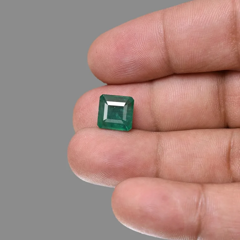 5.5 Carats Emerald ( 6.04 Ratti Panna ) - Image 5