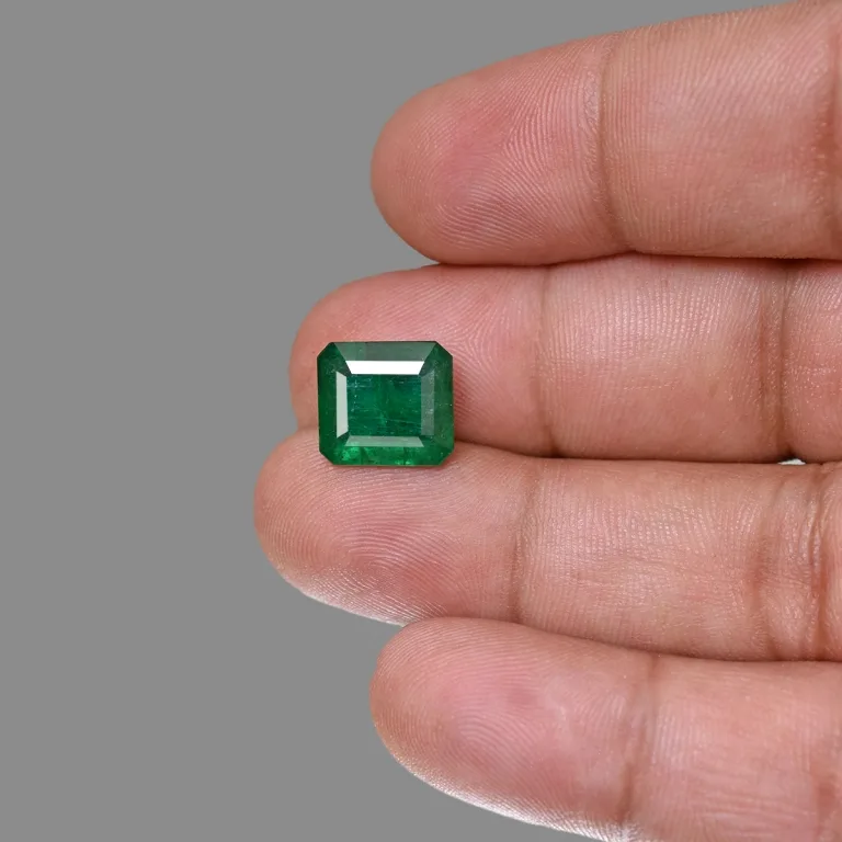 6.71 Carats Emerald ( 7.37 Ratti Panna ) 5