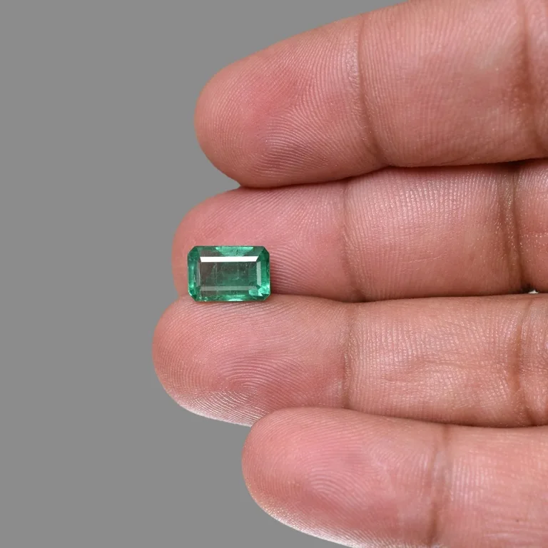 3.04 Carats Emerald ( 3.34 Ratti Panna ) - Image 5