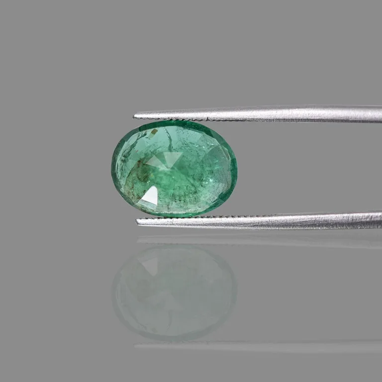 4.87 Carats Emerald ( 5.35 Ratti Panna ) 4