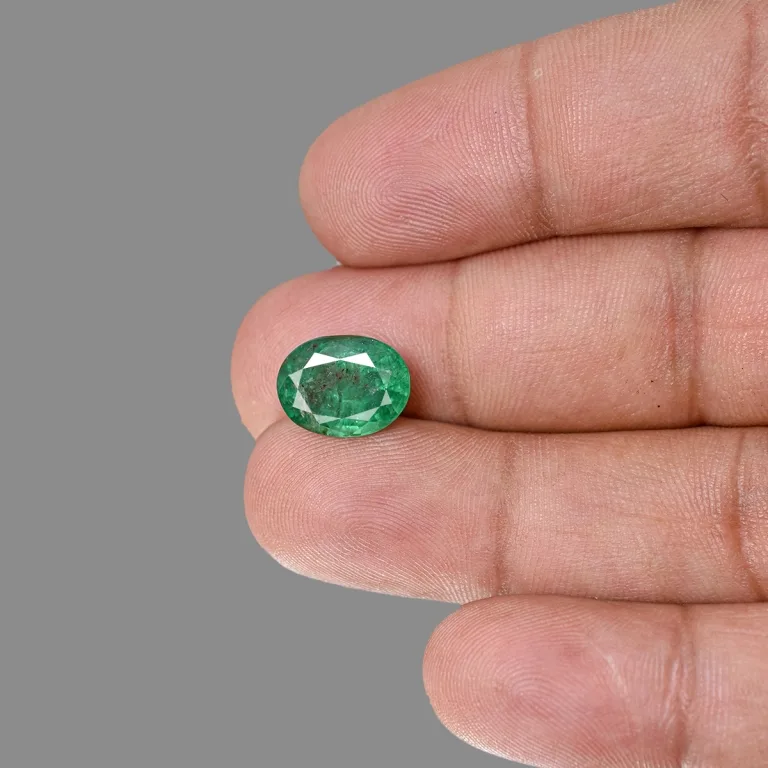 4.87 Carats Emerald ( 5.35 Ratti Panna ) 5