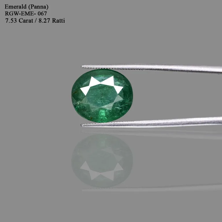 7.53 Carats Emerald ( 8.27 Ratti Panna ) - Image 2