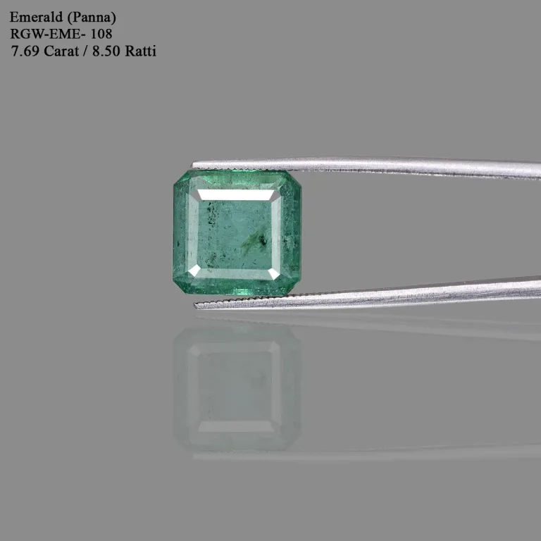 7.69 Carats Emerald ( 8.5 Ratti Panna ) - Image 2