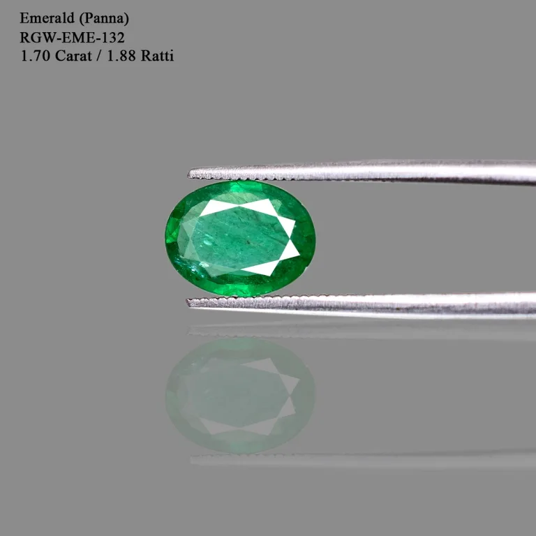 1.7 Carats Emerald ( 1.88 Ratti Panna ) - Image 2