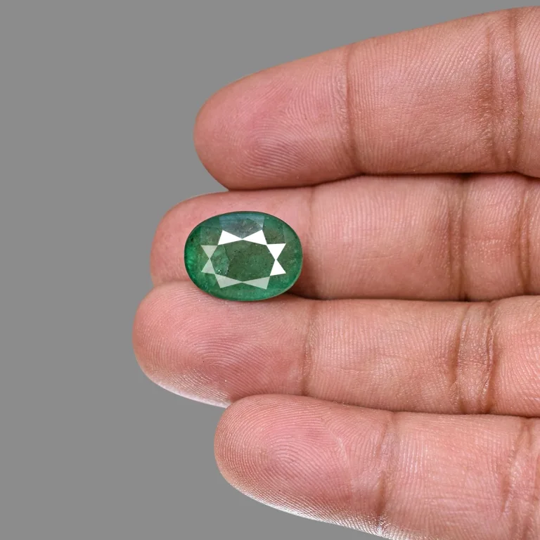11.23 Carats Emerald ( 12.48 Ratti Panna ) - Image 5