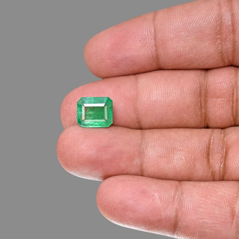4.05 Carats Emerald ( 4.5 Ratti Panna ) - Image 5