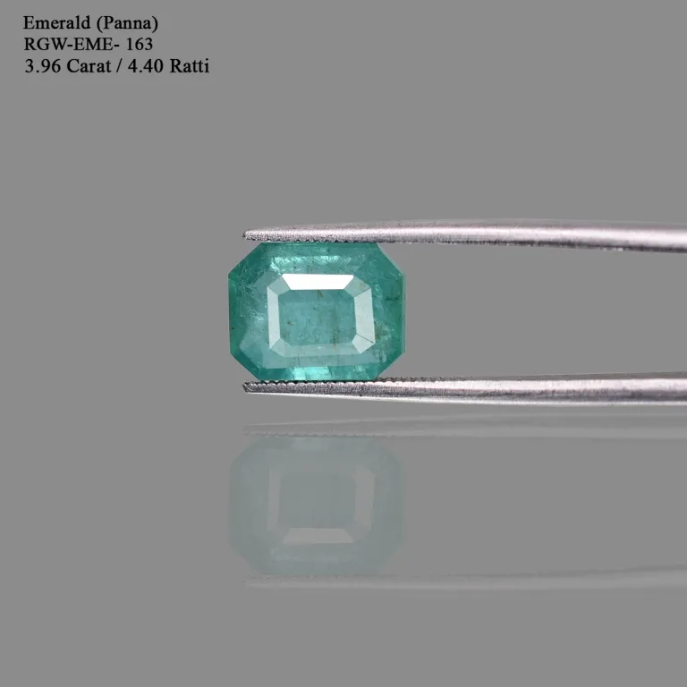 3.96 Carats Emerald ( 4.4 Ratti Panna ) - Image 2