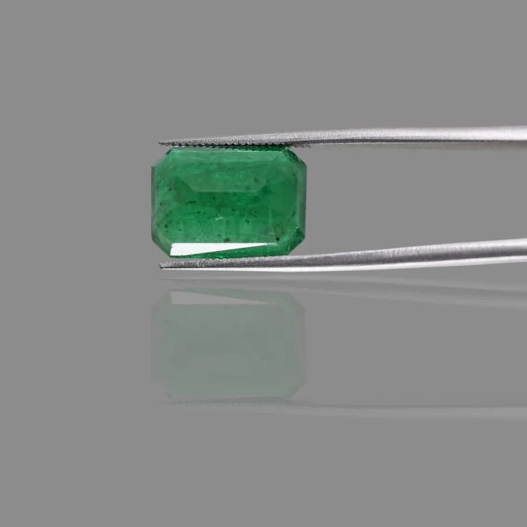 7.37 Carats Emerald ( 8.19 Ratti Panna ) - Image 4