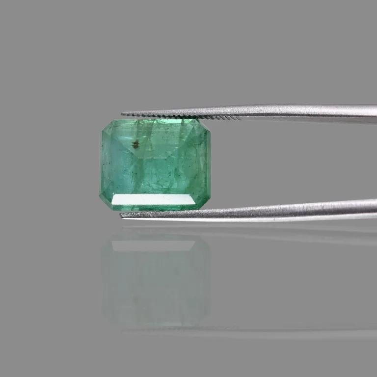 7.68 Carats Emerald ( 8.53 Ratti Panna ) 4
