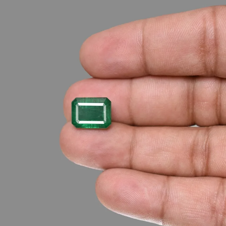 9.36 Carats Emerald ( 10.4 Ratti Panna ) 5