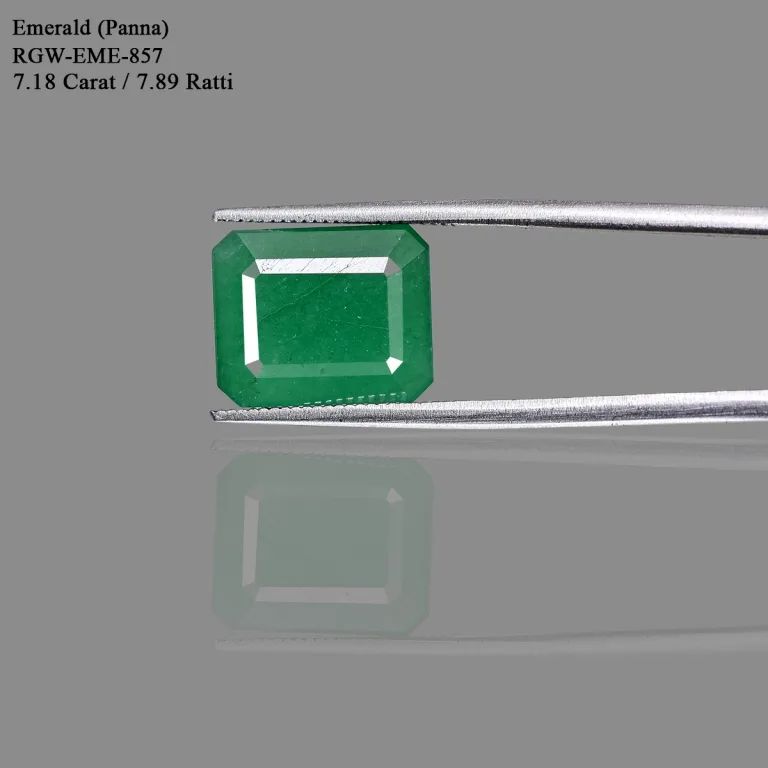 7.18 Carats Emerald ( 7.89 Ratti Panna ) - Image 2