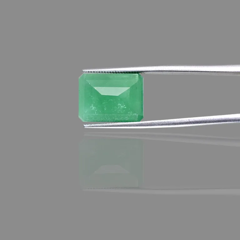 7.51 Carats Emerald ( 8.25 Ratti Panna ) - Image 4