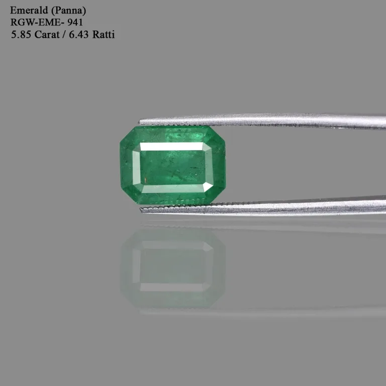 5.85 Carats Emerald ( 6.43 Ratti Panna ) - Image 2