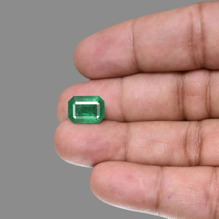 5.85 Carats Emerald ( 6.43 Ratti Panna ) - Image 5