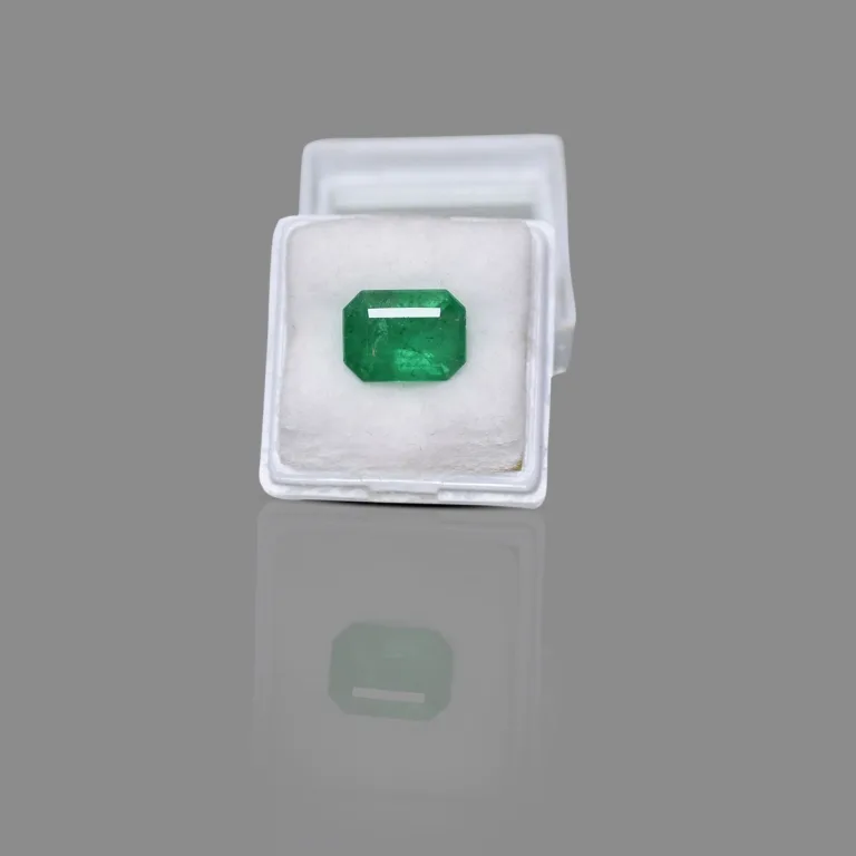 5.85 Carats Emerald ( 6.43 Ratti Panna ) - Image 6