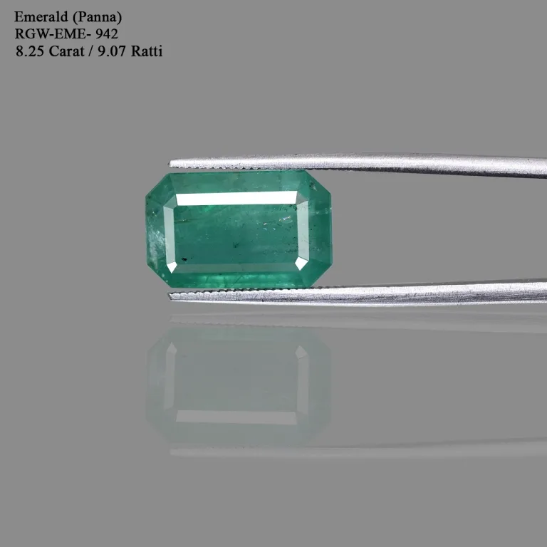 8.25 Carats Emerald ( 9.07 Ratti Panna ) - Image 2