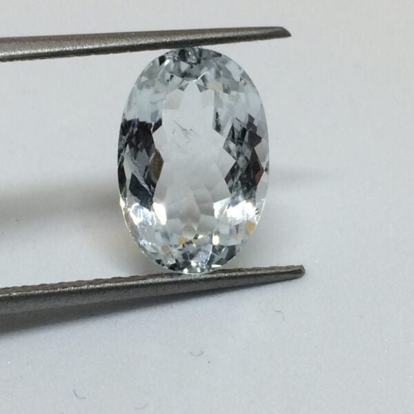 4.4 Carats Aquamarine ( 4.89 Ratti Beruj )