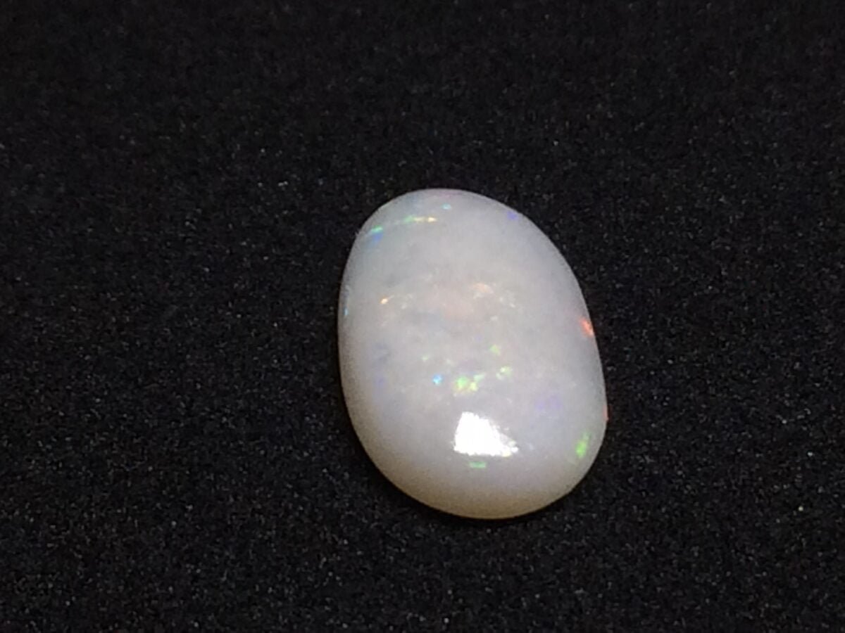 4.56 Carats Opal ( 5.07 Ratti Dudhiya Patthar ) 3