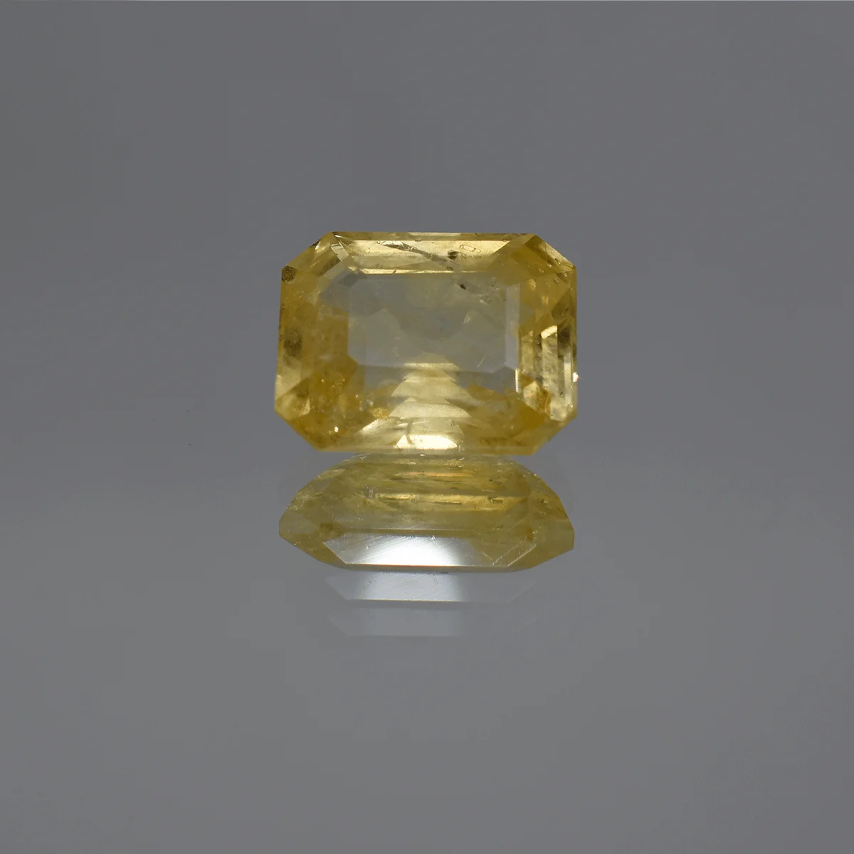 6.44 Carats Yellow Saphhire ( 7.15 Ratti Pukhraj ) - Image 1