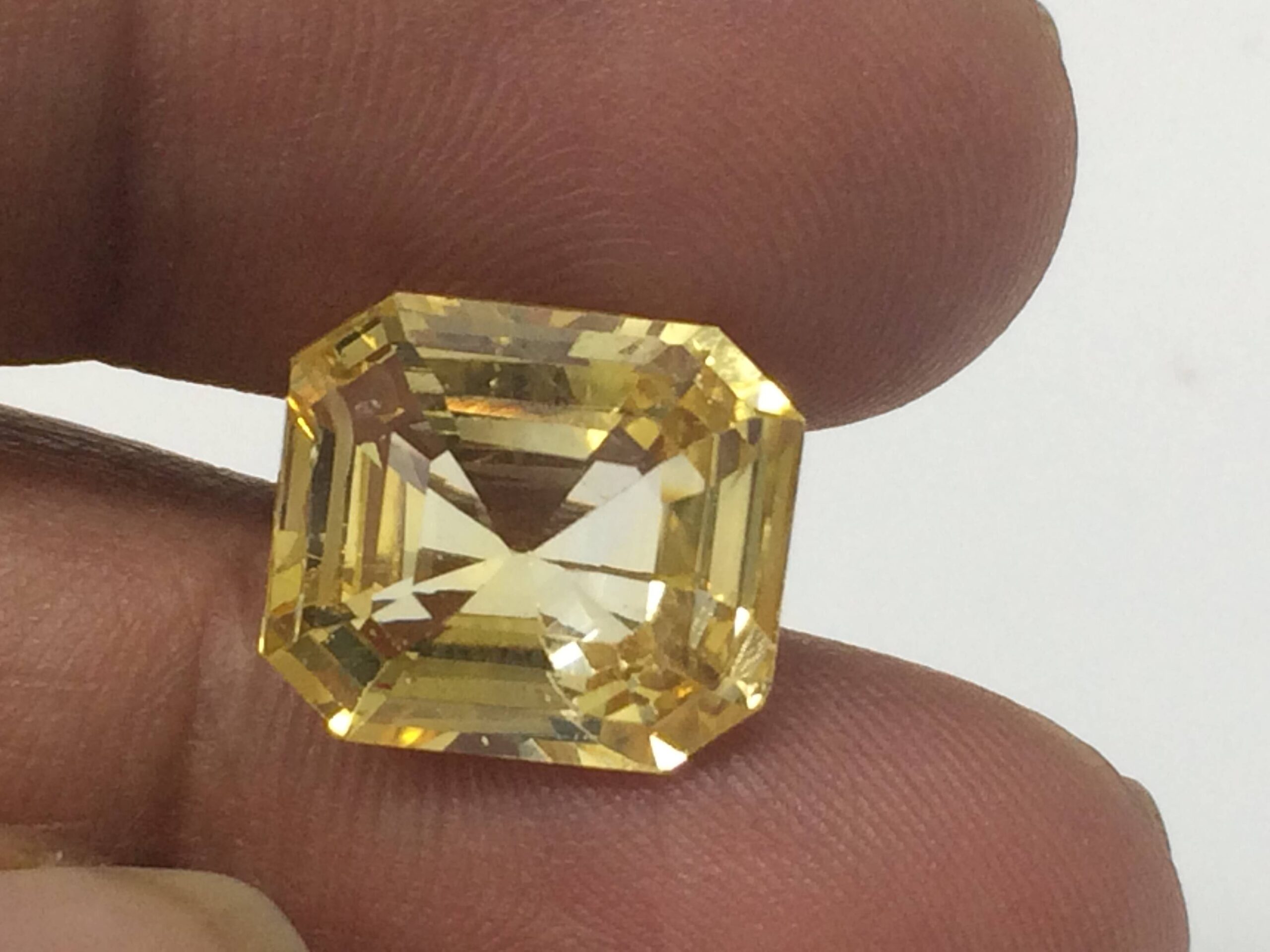 Pukhraj or yellow sapphire gemstone wearing according to zodiac sign and  know its benefits  India TV Hindi