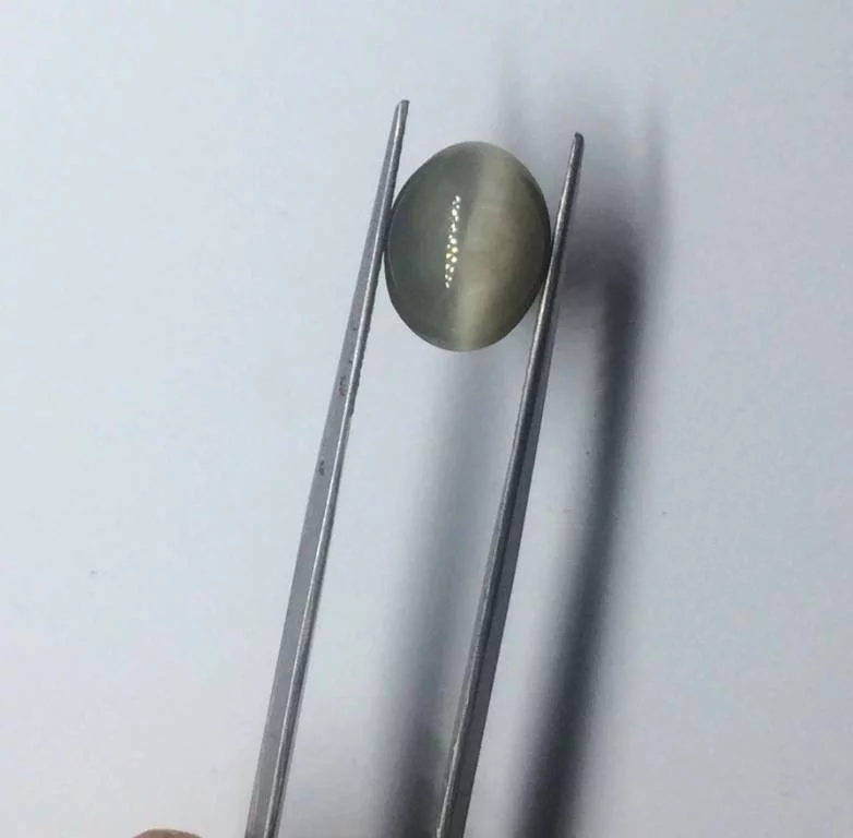 5.41 Carats Quartz Cats Eye ( 6.01 Ratti Lehsunia ) - Image 1