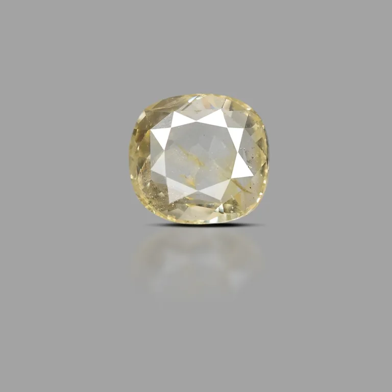 4.89 Carats Yellow Sapphire ( 5.43 Ratti Pukhraj )
