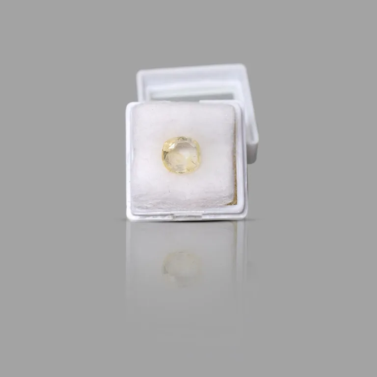 4.89 Carats Yellow Sapphire ( 5.43 Ratti Pukhraj ) - Image 5