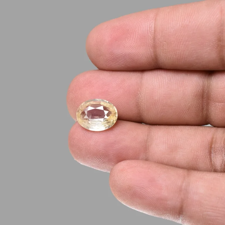 5.81 Carats Yellow Sapphire ( 6.46 Ratti Pukhraj )