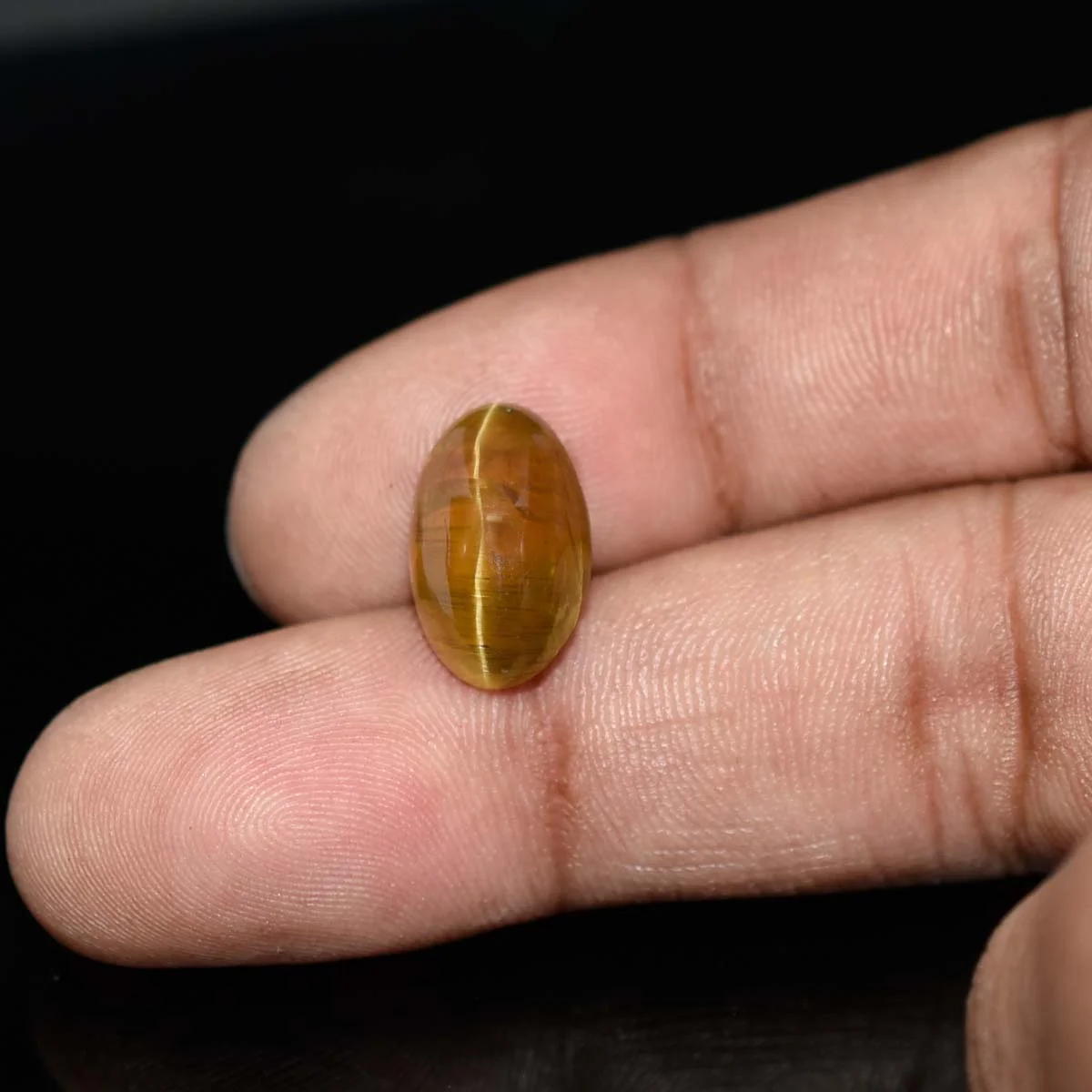 8.21 Carats Apatite Cat's Eye ( 9.12 Ratti Lehsunia ) - Image 3