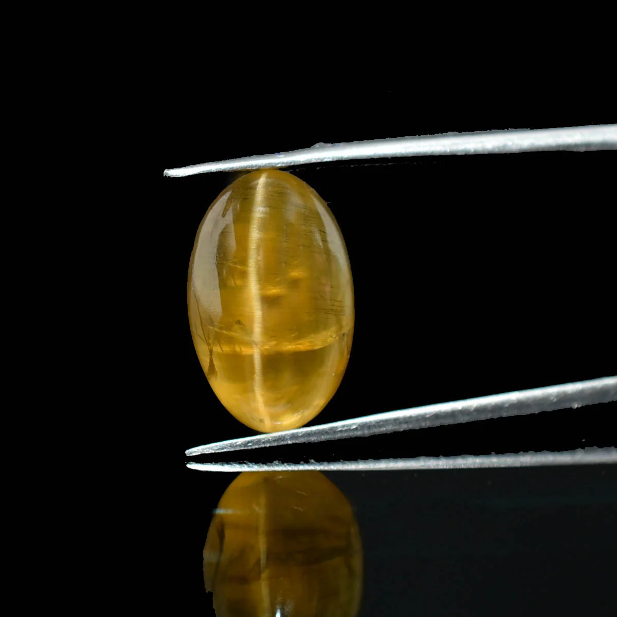 8.21 Carats Apatite Cat's Eye ( 9.12 Ratti Lehsunia ) - Image 4