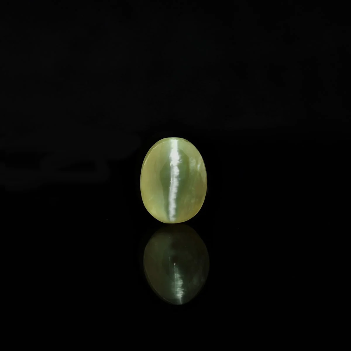 catseye-prehnite-D0821-rg-Pre-cat-08-1 7 Carats Prehnite Cat's Eye ( 7.78 Ratti Lehsunia ) - Image 1
