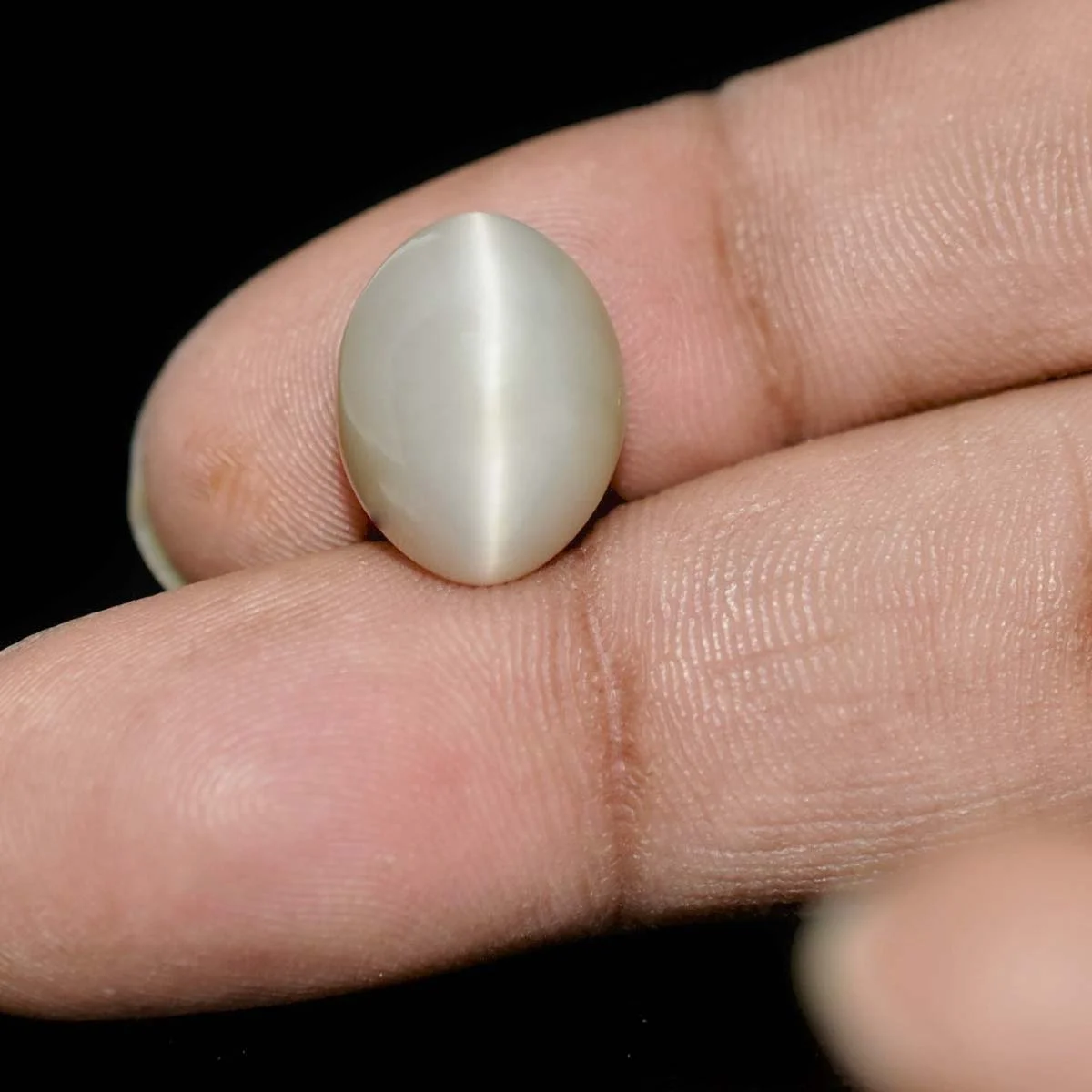 9.11 Carats Quartz Cats Eye ( 10.12 Ratti Lehsunia ) - Image 3