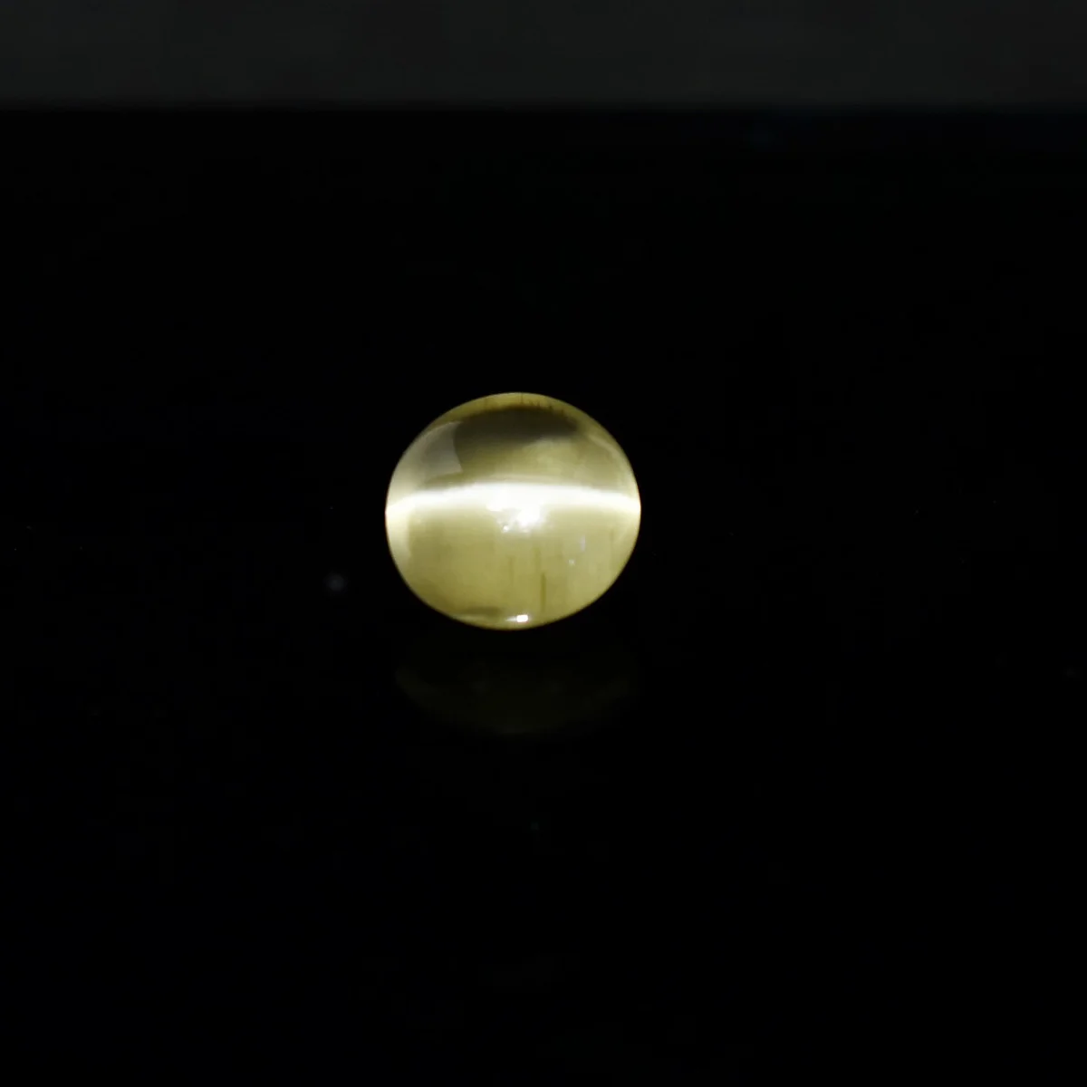 7.84 Carats Sillimanite Cat's Eye ( 8.71 Ratti Lehsunia ) - Image 2
