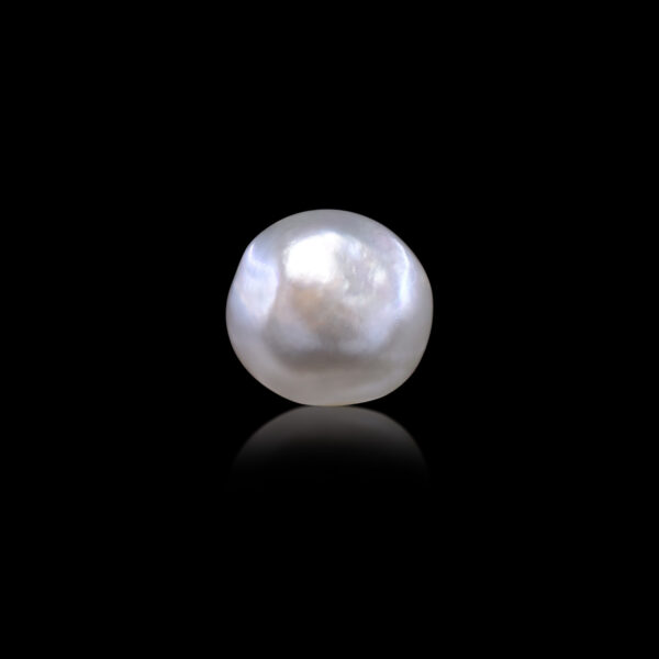 6.76 carats Basra Pearl ( 7.51 ratti Moti )