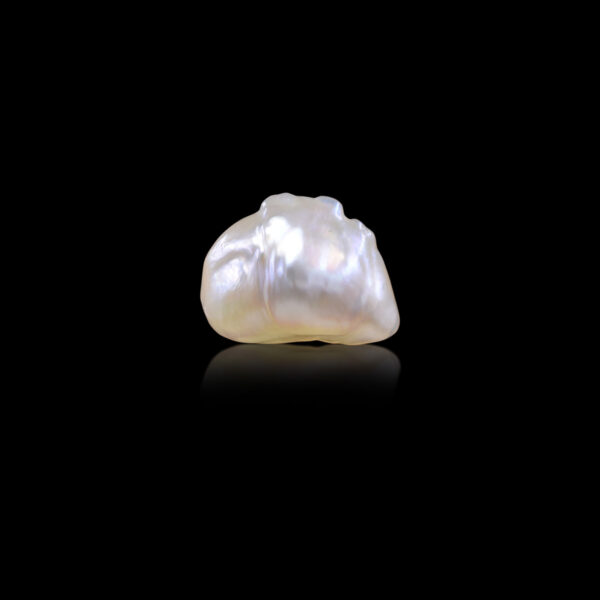 10.83 carats Basra Pearl ( 12.03 ratti Moti )