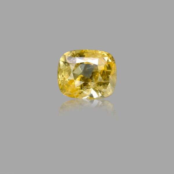 3.76 Carats Yellow Sapphire ( 4.18 Ratti Pukhraj )