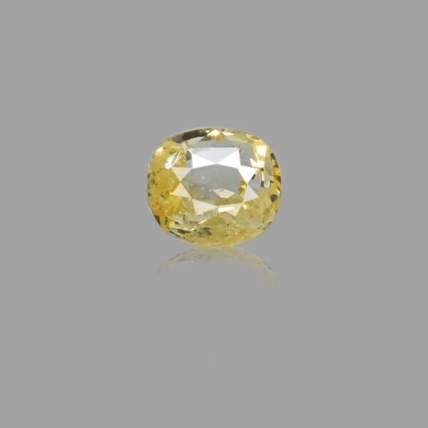 2.92 Carats Yellow Sapphire ( 3.24 Ratti Pukhraj )