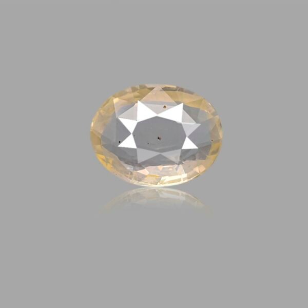 5.65 Carats Yellow Sapphire ( 6.28 Ratti Pukhraj )