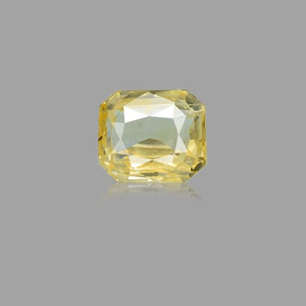 5.73 Carats Yellow Sapphire ( 6.37 Ratti Pukhraj )