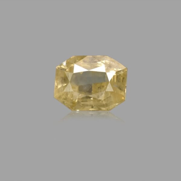 8.39 Carats Yellow Sapphire ( 9.32 Ratti Pukhraj )
