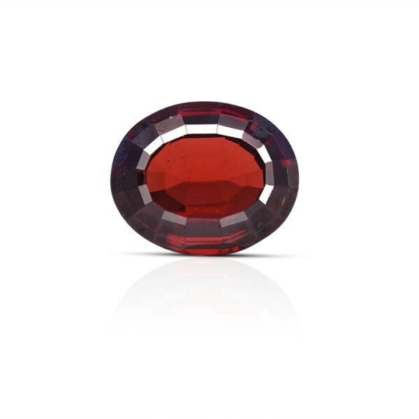 4.61 carats Red Garnet ( 5.12 ratti Tamda )