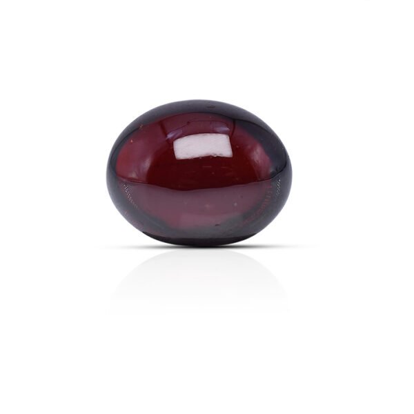 9.54 carats Red Garnet ( 10.6 ratti Tamda )