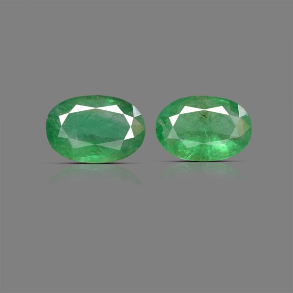 7.28 Carats Emerald  ( 8.09 Ratti Panna )