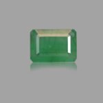 7.5 Carats Emerald ( 8.33 Ratti Panna )